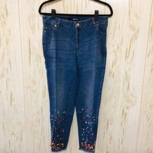 NWOT Denim 24/7 Rhinestone Jeans Frayed Hem 12W